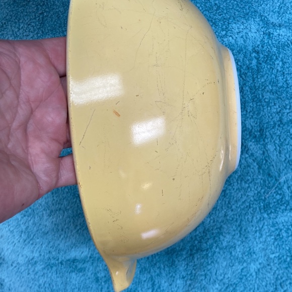Pyrex Yellow Cinderella Nesting Mixing Bowl 443 Vtg 2 1/2 QT Sunflower Daisy - Picture 6 of 10
